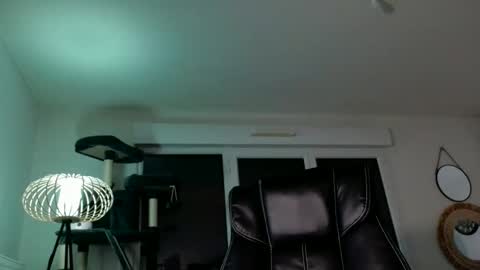 Snapshot of loov2watch chatting on February 21, 8:48 am Mato online show from February 21, 8:48 am