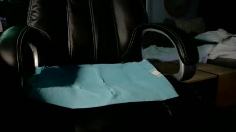 Snapshot of loov2watch chatting on February 24, 6:00 am Mato online show from February 24, 6:00 am