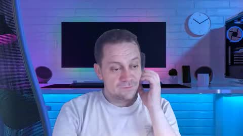 Alex online show from March 1, 5:26 pm