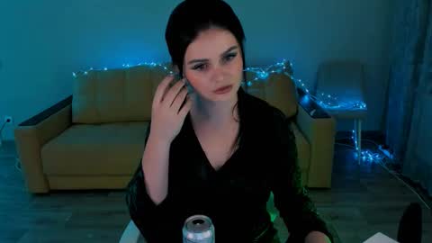 Snapshot of lora_cain chatting on December 18, 2:56 pm Lora Cain online show from December 18, 2:56 pm
