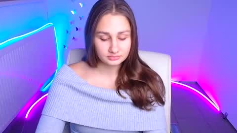 Lora online show from October 18, 5:21 am