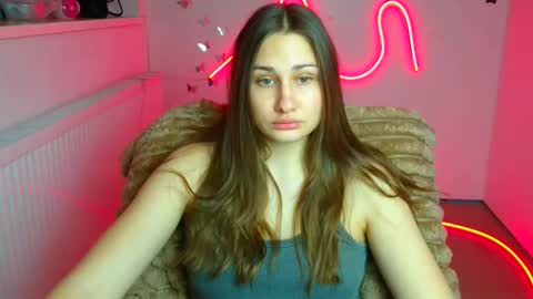 Snapshot of lora_kisses chatting on April 20, 5:32 am Lora online show from April 20, 5:32 am