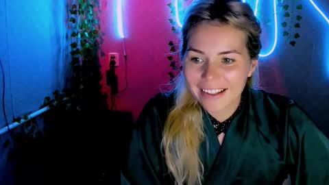 Lora online show from September 17, 2:24 am