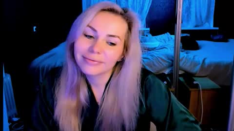 Lora online show from October 16, 2:23 am