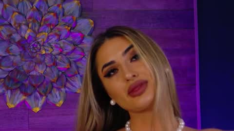 Snapshot of loradevine chatting on November 29, 8:45 pm Lora online show from November 29, 8:45 pm