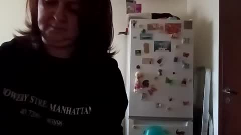 Lora online show from January 11, 9:15 am