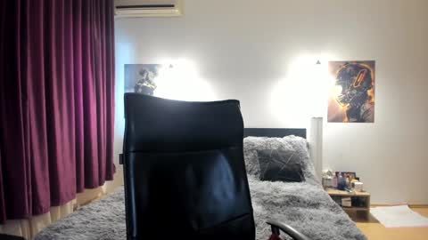 Lora online show from January 12, 1:27 pm