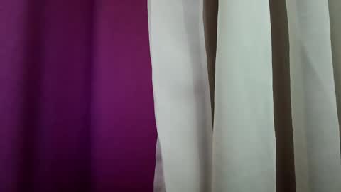 Lora online show from January 13, 7:10 pm