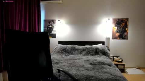 Lora online show from February 18, 11:55 am