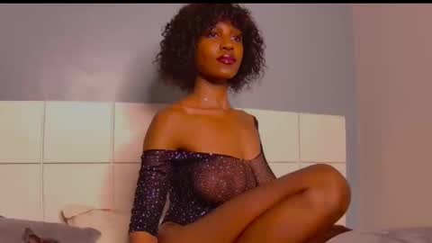 Snapshot of loraforreal chatting on September 10, 10:54 pm Blackcat online show from September 10, 10:54 pm