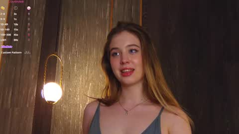 Snapshot of loraineluff chatting on February 10, 9:04 pm Loraine online show from February 10, 9:04 pm