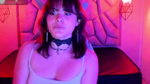   online show from March 10, 2:26 pm