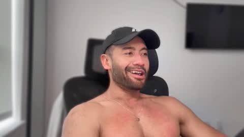 Snapshot of lordcalepecs chatting on February 19, 9:11 pm Cale online show from February 19, 9:11 pm