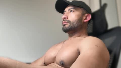 Snapshot of lordcalepecs chatting on March 3, 2:07 am Cale online show from March 3, 2:07 am