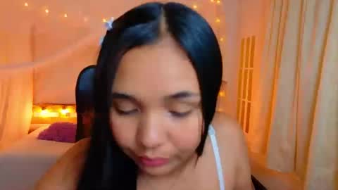 loreanisscute online show from May 8, 3:12 am
