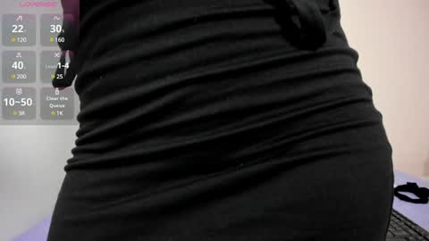 Snapshot of lorena_hawkins chatting on December 17, 9:05 pm Lorena online show from December 17, 9:05 pm