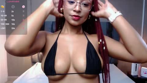 Snapshot of lorena_vieira_ chatting on December 22, 9:31 pm Lorena Vieira online show from December 22, 9:31 pm