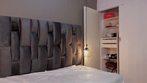 Snapshot of lorena_vieira_ chatting on February 8, 2:47 am Lorena Vieira online show from February 8, 2:47 am