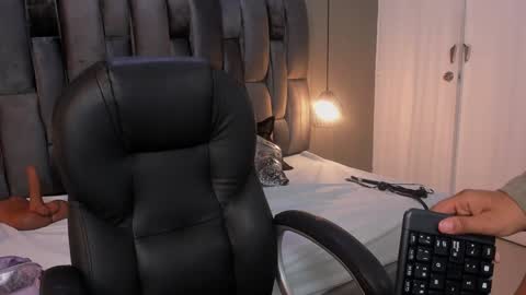 Snapshot of lorena_vieira_ chatting on February 9, 12:17 am Lorena Vieira online show from February 9, 12:17 am