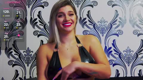 Snapshot of lorenaryan chatting on January 20, 5:27 pm lorenaryan online show from January 20, 5:27 pm