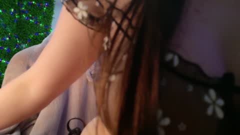 Snapshot of lorennameliyy chatting on January 28, 11:07 pm Amelia online show from January 28, 11:07 pm