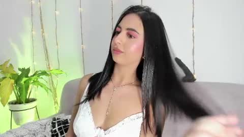 Snapshot of lorens_martin chatting on June 26, 7:51 pm L O R E N online show from June 26, 7:51 pm