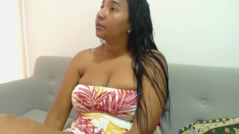 Snapshot of loretta_ chatting on December 2, 6:10 pm Loretta Gmez online show from December 2, 6:10 pm