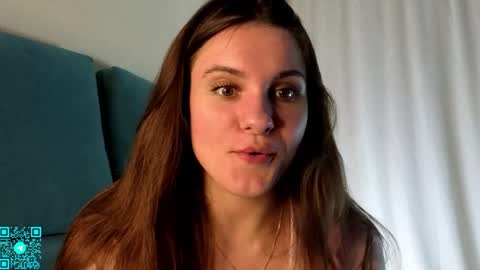 Chloe for Fan BlackHole online show from March 27, 5:23 pm