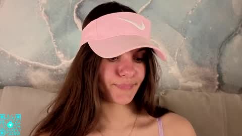 Chloe for Fan BlackHole online show from April 19, 5:56 pm