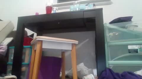 lori07vw online show from April 2, 5:38 am