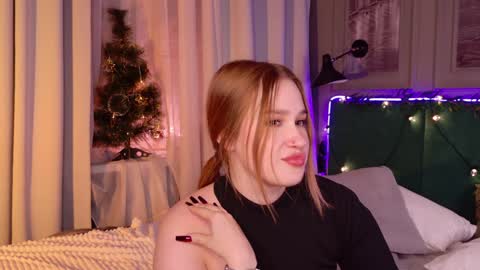 Lori online show from December 23, 1:40 am