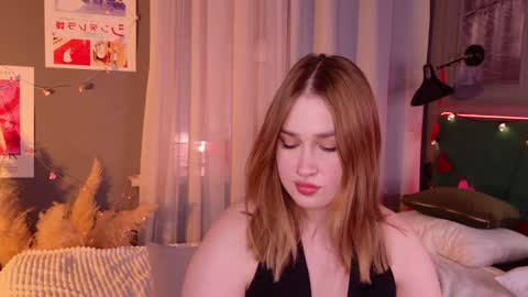 Lori online show from February 6, 8:45 pm