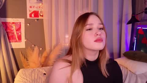 Lori online show from February 15, 9:04 pm