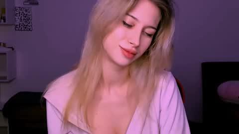 Snapshot of lori_meow chatting on October 29, 5:47 pm Lori online show from October 29, 5:47 pm