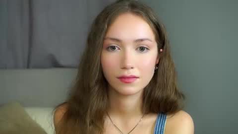 Snapshot of loriamarzinske chatting on September 13, 9:47 pm Naomi online show from September 13, 9:47 pm