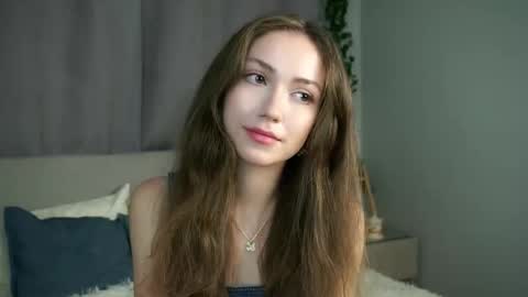 Snapshot of loriamarzinske chatting on September 19, 9:26 pm Naomi online show from September 19, 9:26 pm