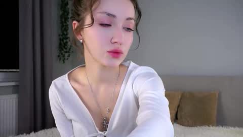 Snapshot of loriamarzinske chatting on November 26, 9:49 pm Naomi online show from November 26, 9:49 pm