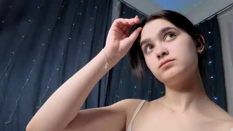 Nicole online show from April 12, 7:19 pm