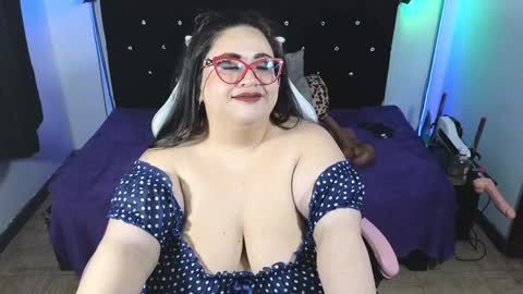 loriscohen3 online show from February 8, 10:39 am