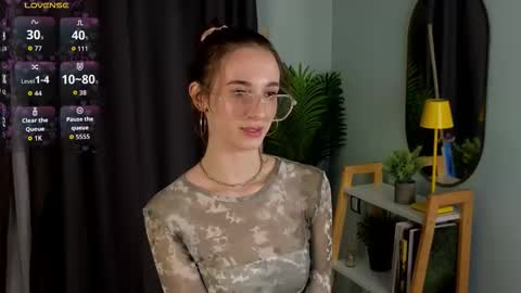 Ivy online show from October 19, 5:02 pm