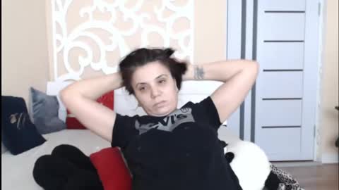 LorraGrey online show from February 4, 11:49 am