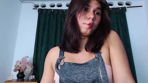 Snapshot of lorraine_baker chatting on December 2, 11:40 pm Lorraine online show from December 2, 11:40 pm