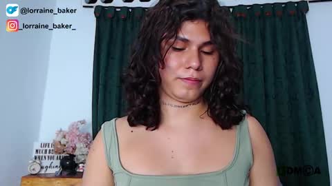 Snapshot of lorraine_baker chatting on December 10, 11:30 pm Lorraine online show from December 10, 11:30 pm