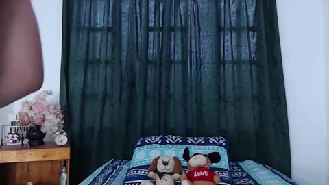 Snapshot of lorraine_baker chatting on December 23, 7:09 pm Lorraine online show from December 23, 7:09 pm