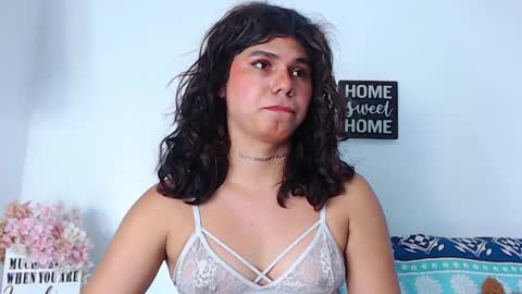 Snapshot of lorraine_baker chatting on February 20, 4:57 pm Lorraine online show from February 20, 4:57 pm