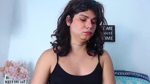 Snapshot of lorraine_baker chatting on February 25, 12:03 pm Lorraine online show from February 25, 12:03 pm