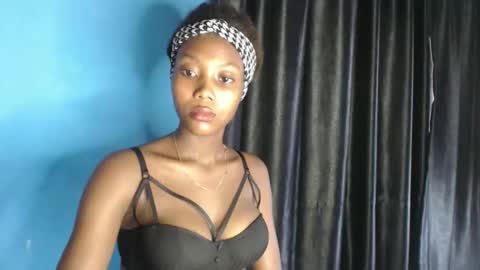 lorrycutie16 online show from April 11, 4:22 pm