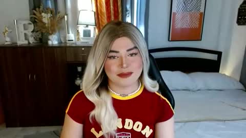 Snapshot of los_bondad chatting on November 20, 1:50 am Los online show from November 20, 1:50 am