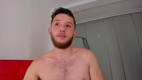 Snapshot of los_juanes chatting on December 7, 11:45 pm JUAN JUAN online show from December 7, 11:45 pm