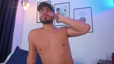 Snapshot of los_juanes chatting on January 9, 10:52 pm JUAN JUAN online show from January 9, 10:52 pm